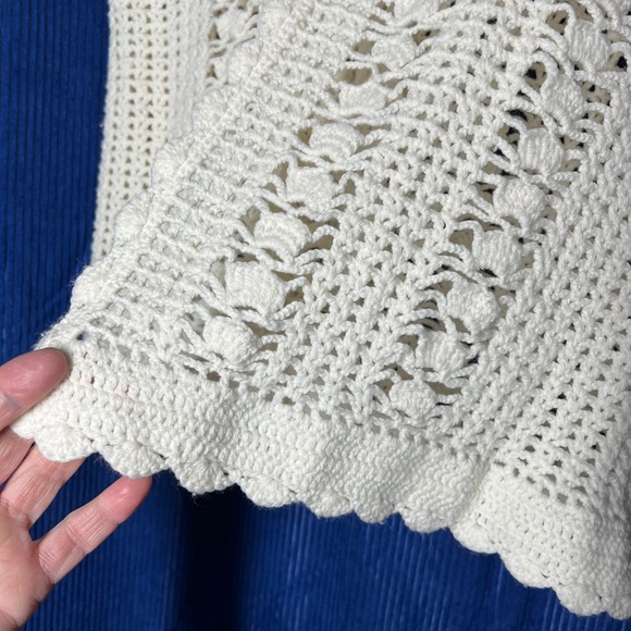 |•Handmade Crocheted Vest•| Cream One Size - Picture 9 of 13